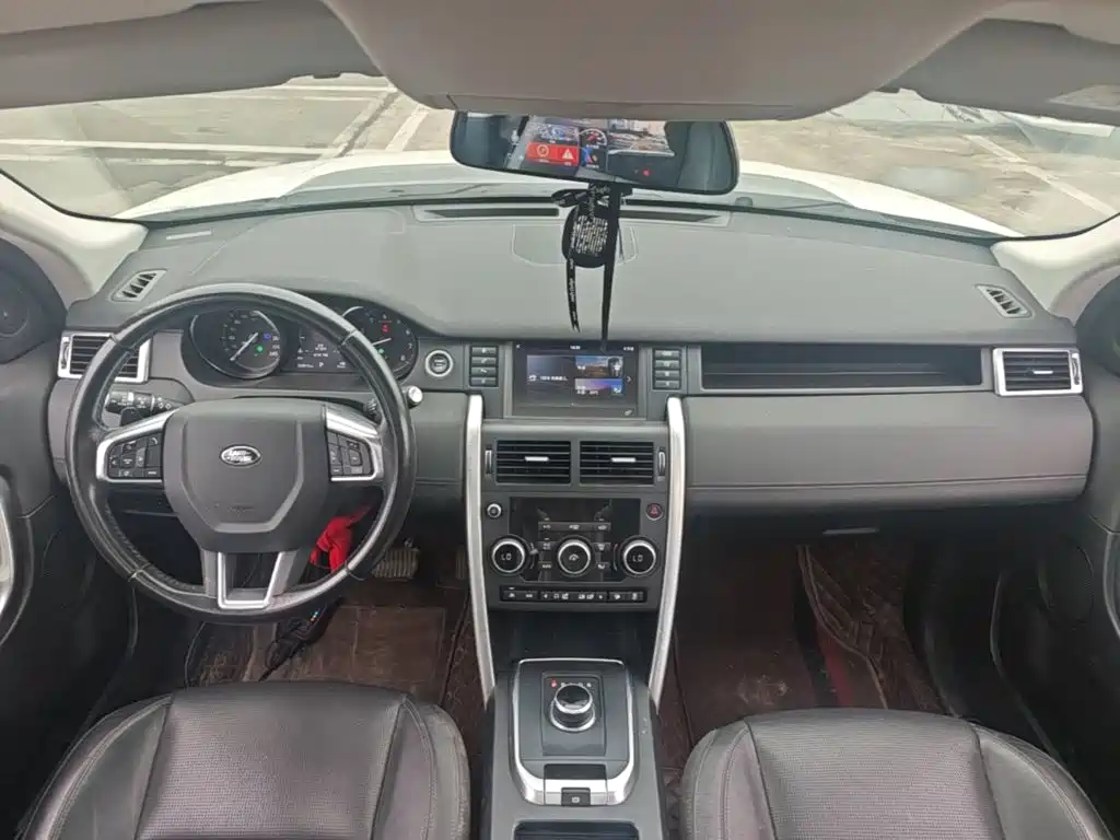 Land Rover Discovery Sport 2017 — фото 10