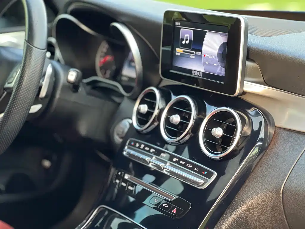 Mercedes-Benz C-Class 2017 — фото 19