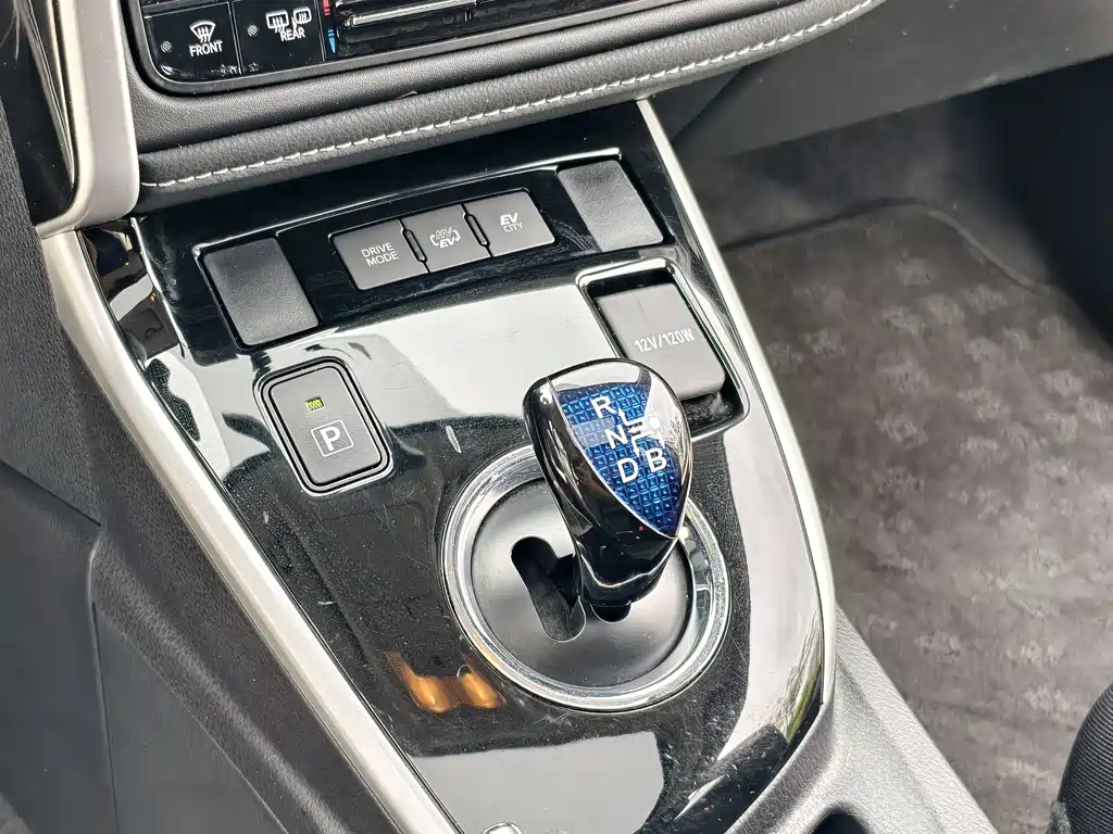 Toyota Corolla Hybrid 2020 — фото 41