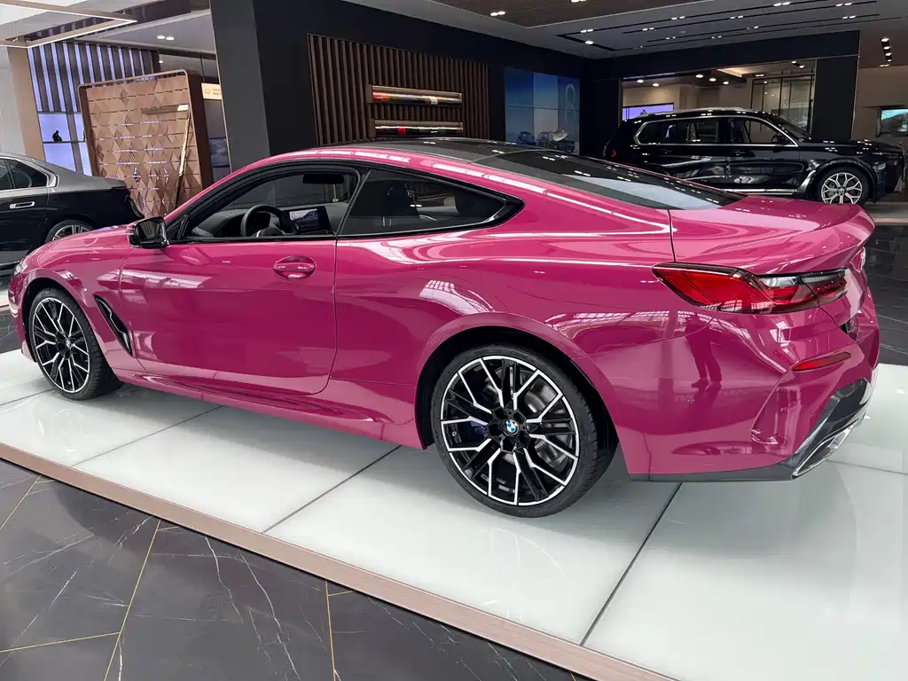 BMW 8 Series — фото 2