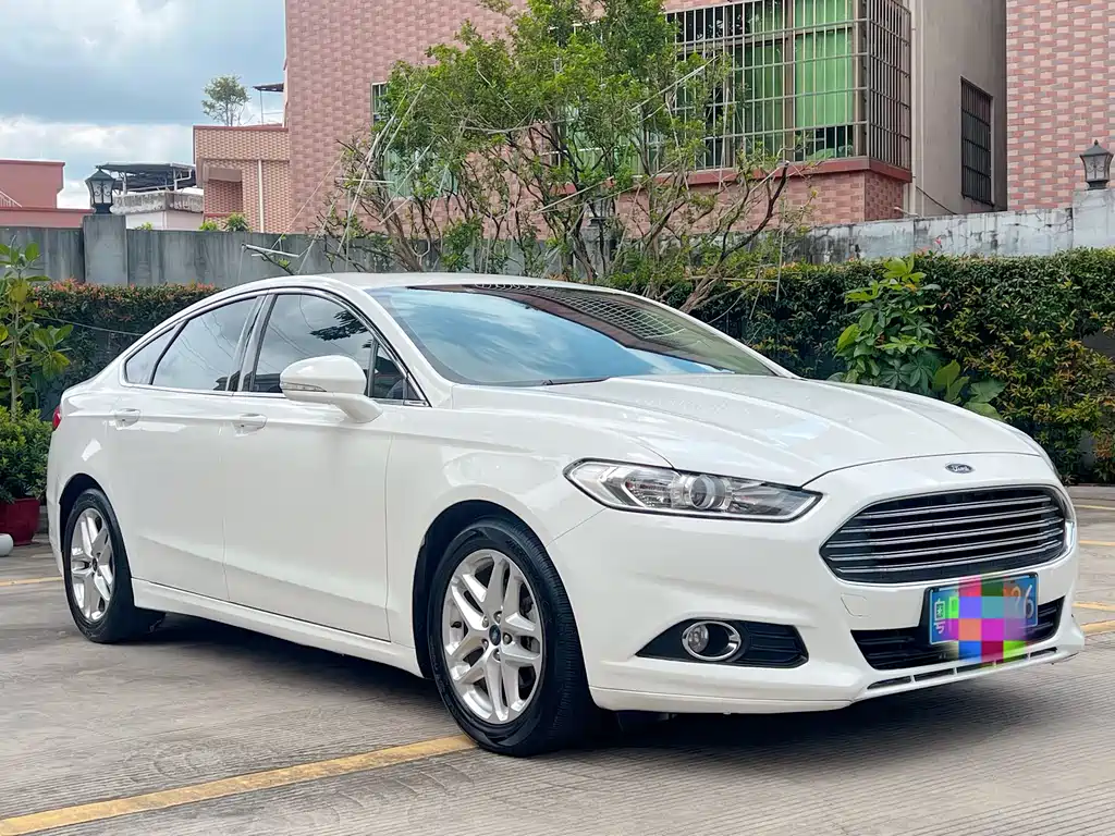 Ford Mondeo 2015 — фото 3