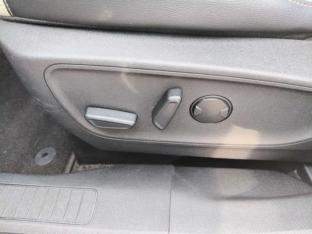 Ford Escape 2021 — фото 10
