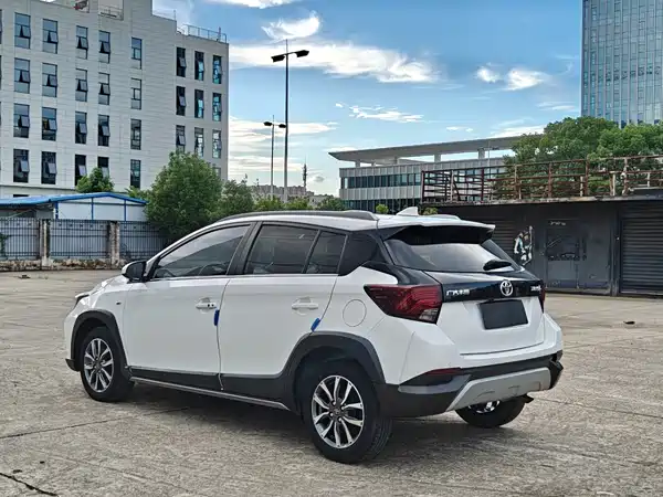 Toyota Yaris L 2022