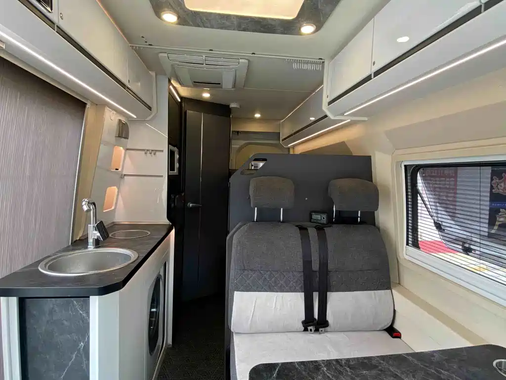 Maxus V90 RV 2020 — фото 5