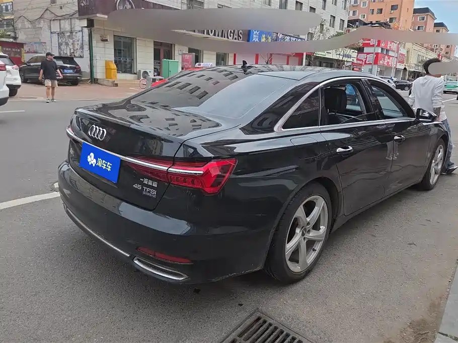 Audi A6L 2021