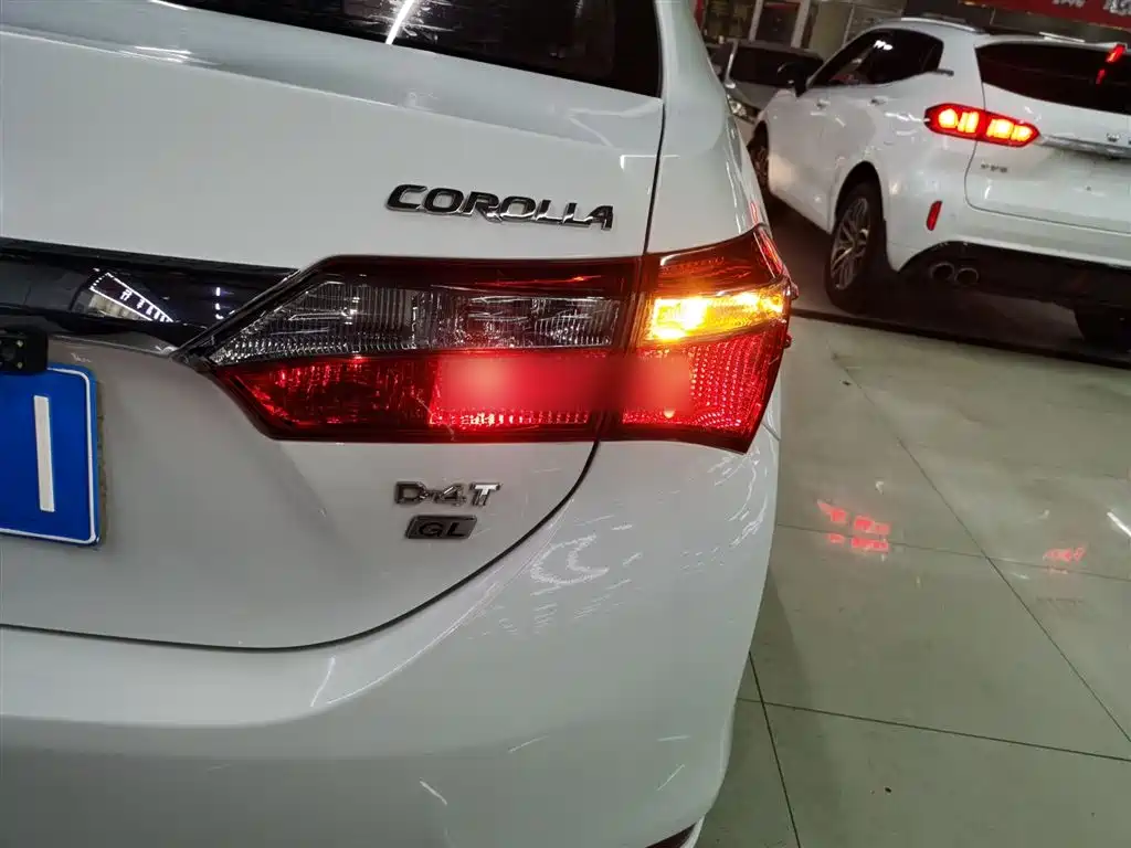 Toyota Corolla 2018 — фото 24