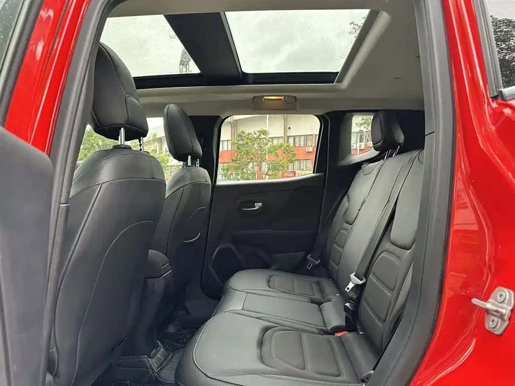 Jeep Renegade 2020 — фото 14
