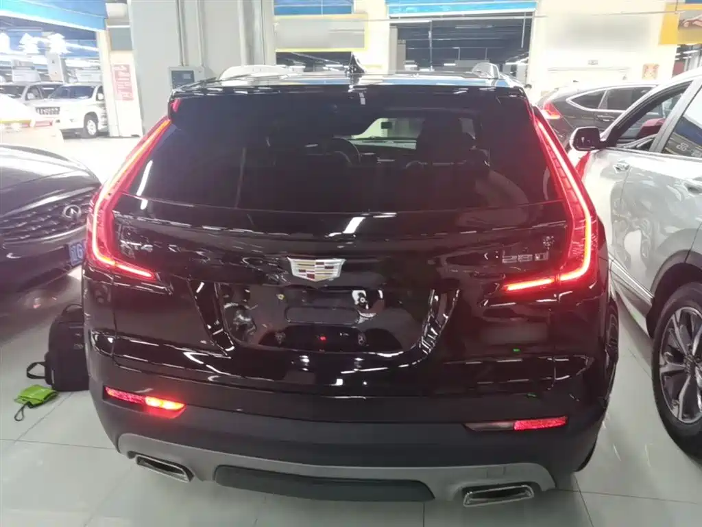 Cadillac XT4 2020 — фото 6