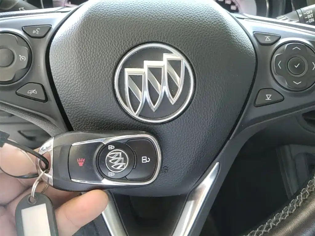 Buick Envision Plus 2020 — фото 9