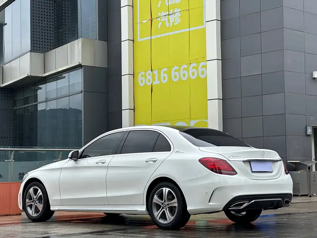 Mercedes-Benz C-Class 2020 — фото 17