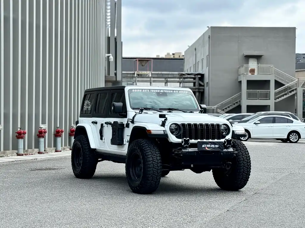 Jeep Wrangler PHEV 2022 — фото 3