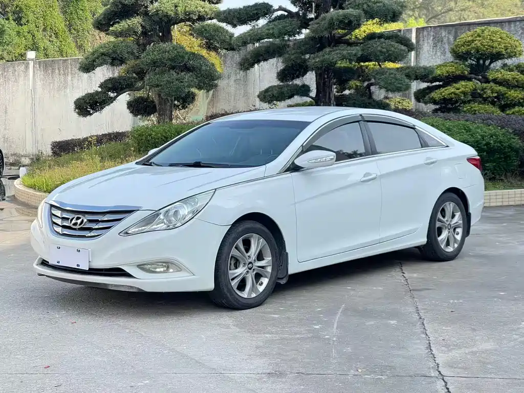 Hyundai Sonata 2013 — фото 11