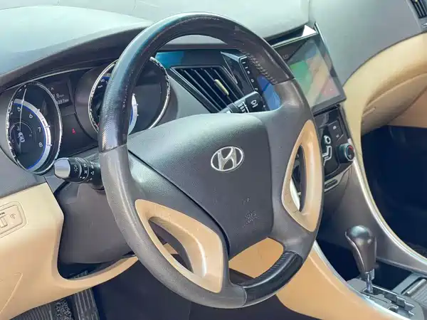 Hyundai Sonata 2013