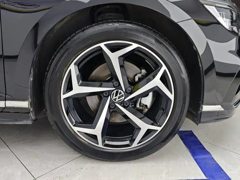 Volkswagen Magotan 2024