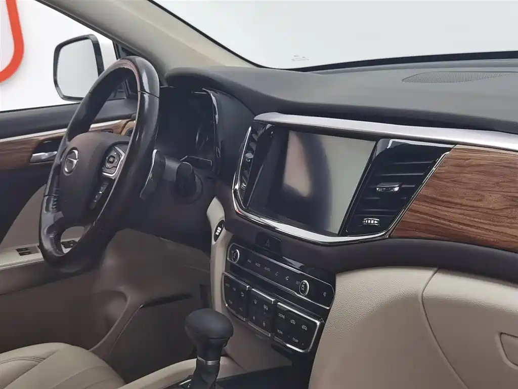 GAC Motor Trumpchi GS8 2017 — фото 22