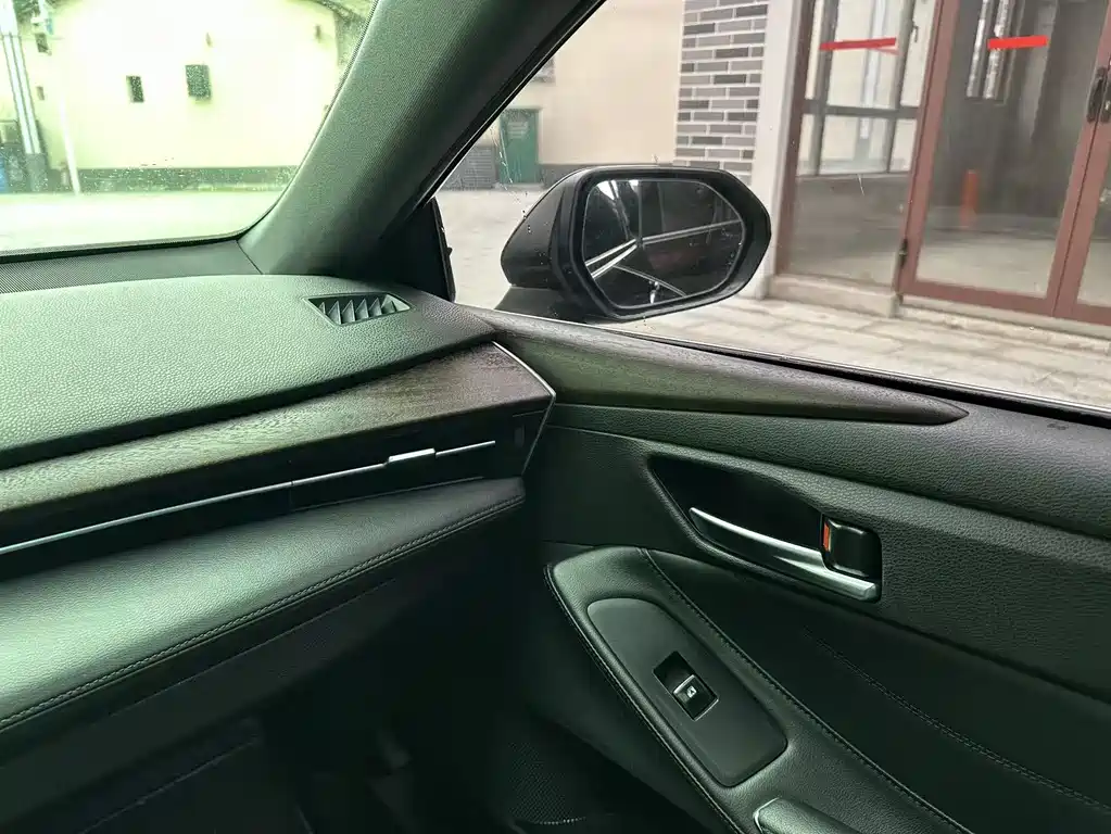 Toyota Avalon 2020 — фото 15