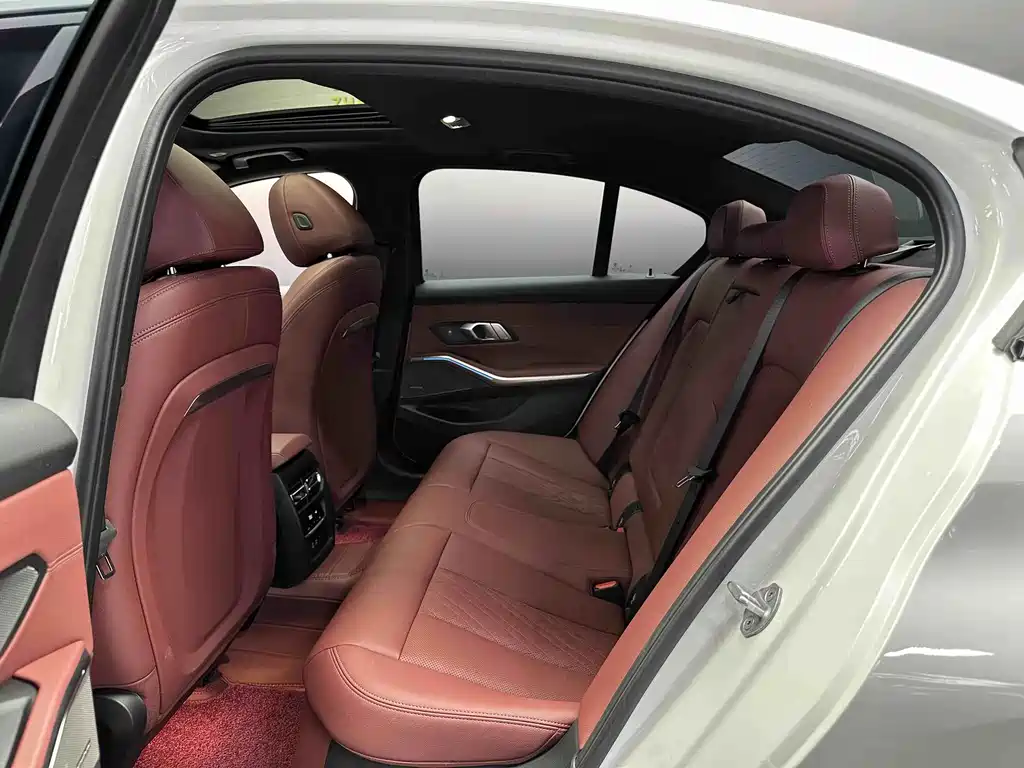 BMW 3 Series 2024