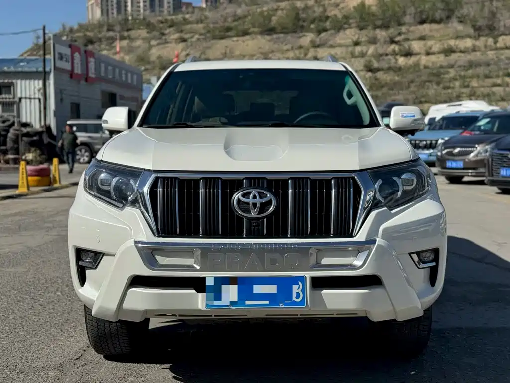 Toyota Prado 2019 — фото 2