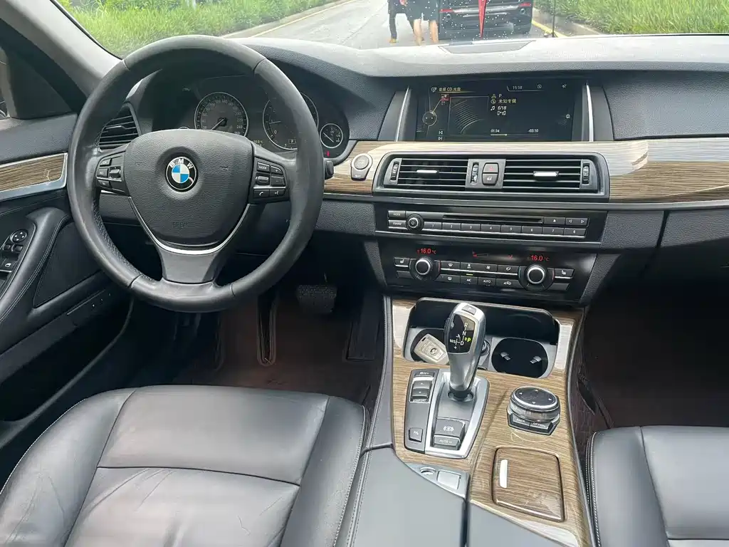 BMW 5 Series 2014 — фото 6