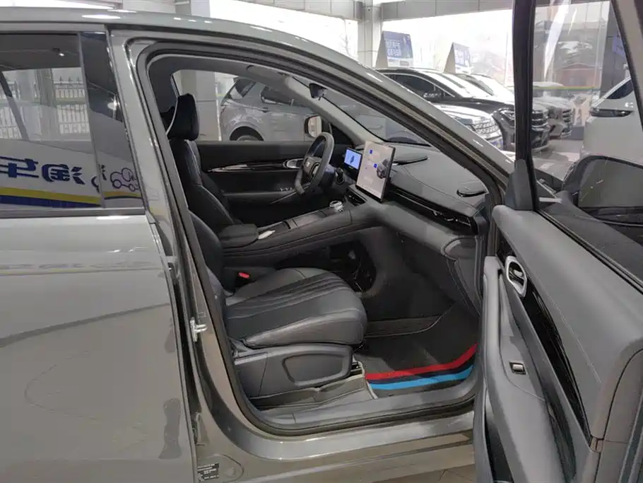 Galaxy E5 2025 — фото 8