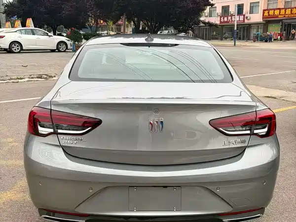 Buick Regal 2024