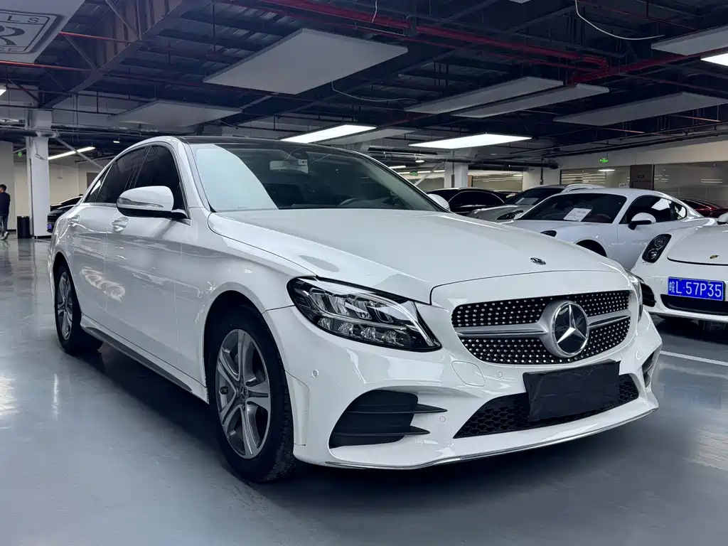 Mercedes-Benz C-Class 2019 — фото 3