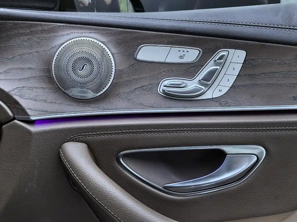 Mercedes-Benz E-Class 2018 — фото 17