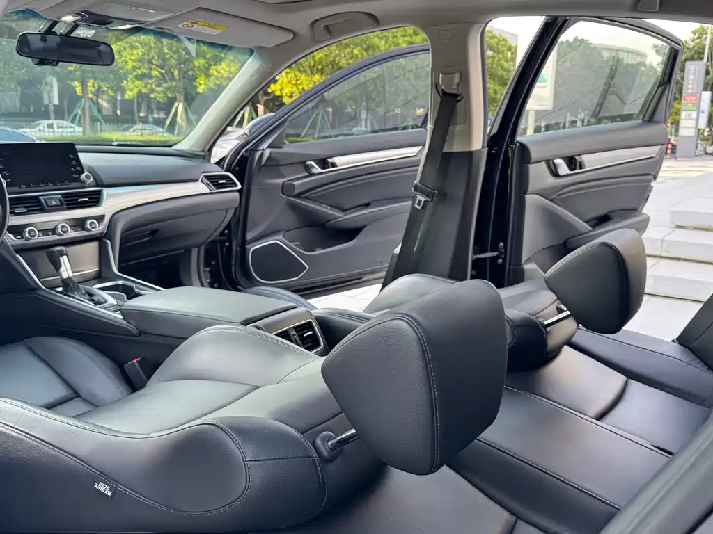Honda Accord 2020 — фото 9