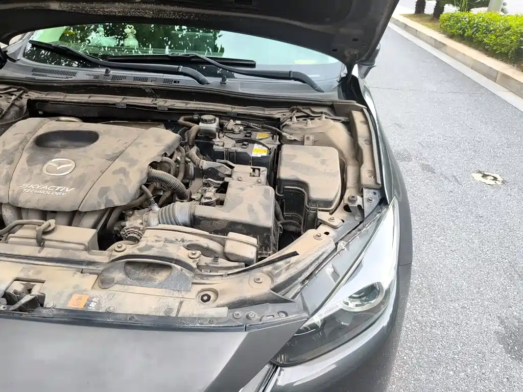 Mazda 3 Axela 2017 — фото 24