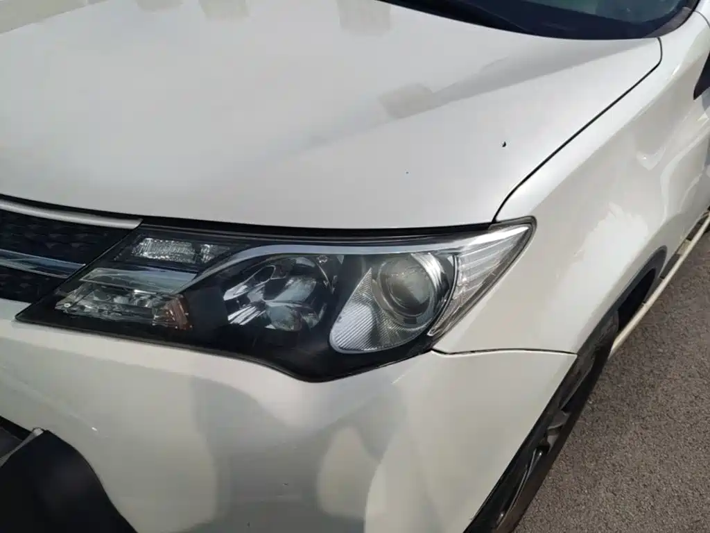 Toyota RAV4 2015 — фото 24