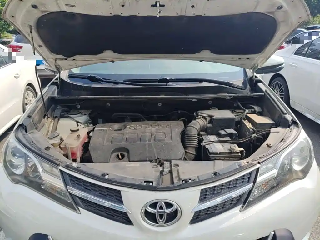 Toyota RAV4 2015 — фото 20