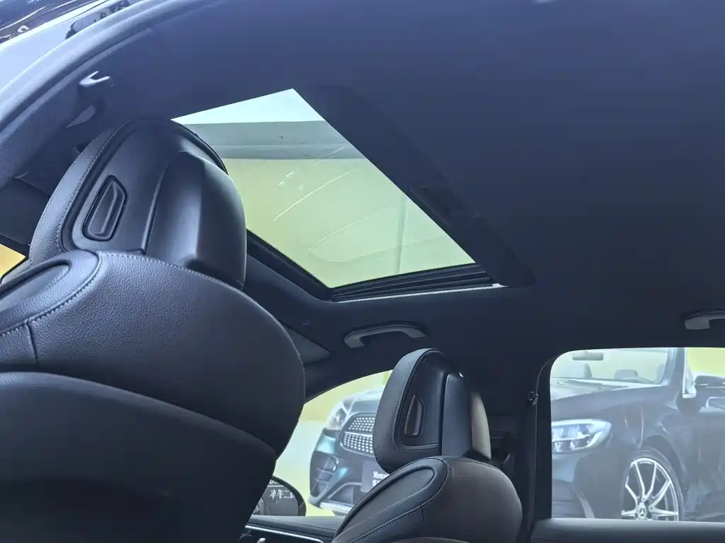Mercedes-Benz C-Class 2022 — фото 17