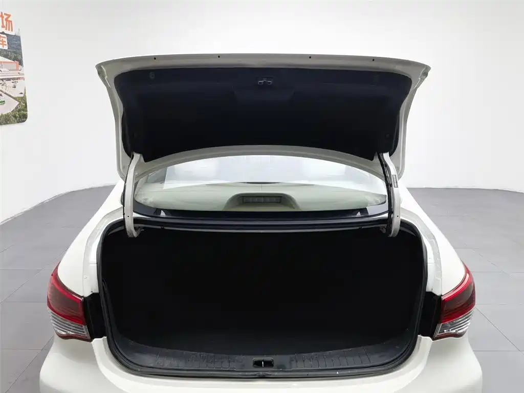 Nissan Sylphy 2015 — фото 16