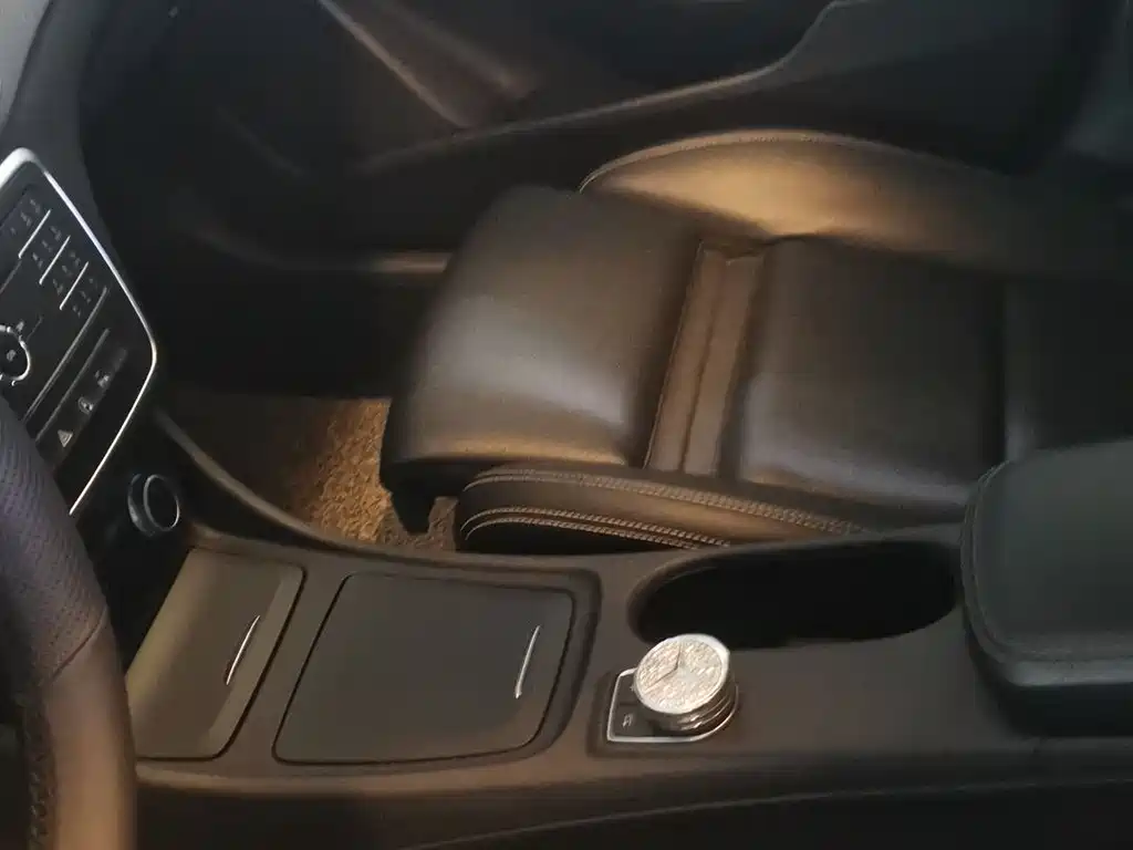 Mercedes-Benz GLA 2017 — фото 14
