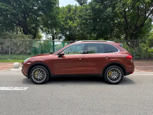 Porsche Cayenne 2011