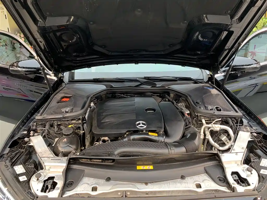 Mercedes-Benz E-Class 2024 — фото 18