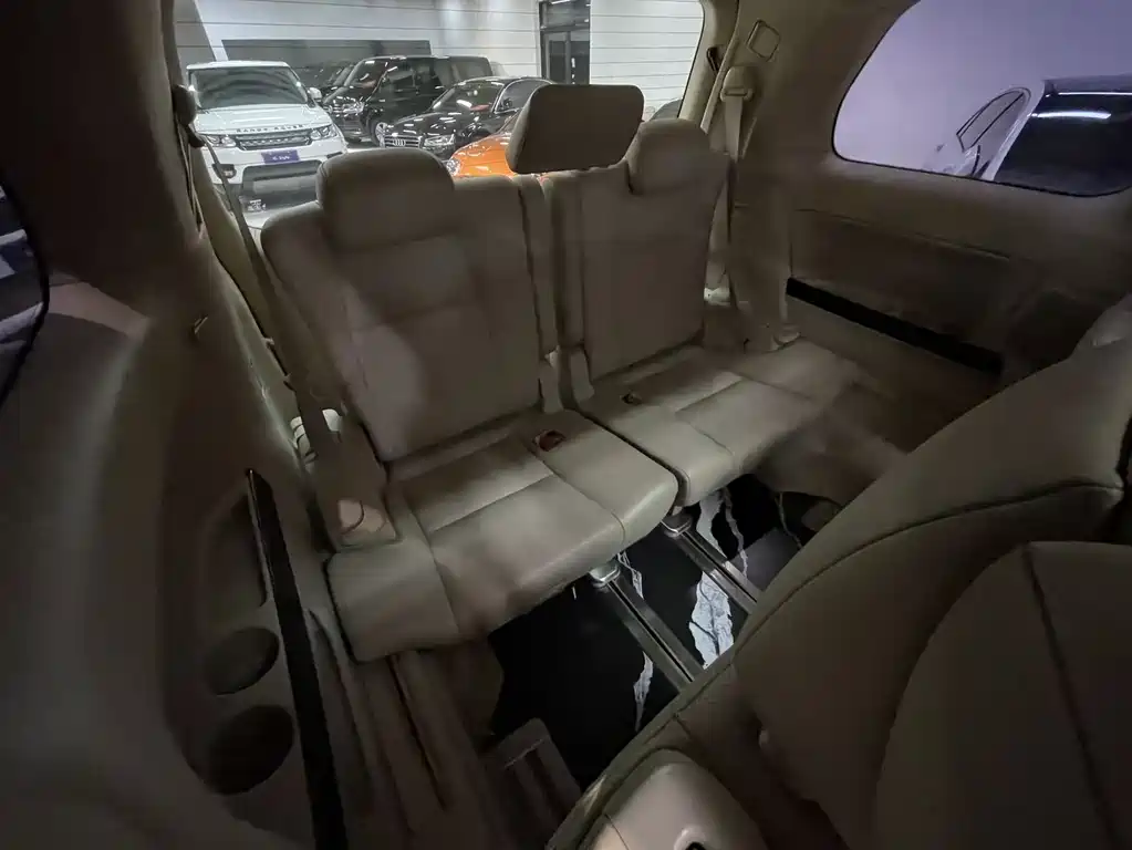 Toyota Alphard 2014 — фото 25