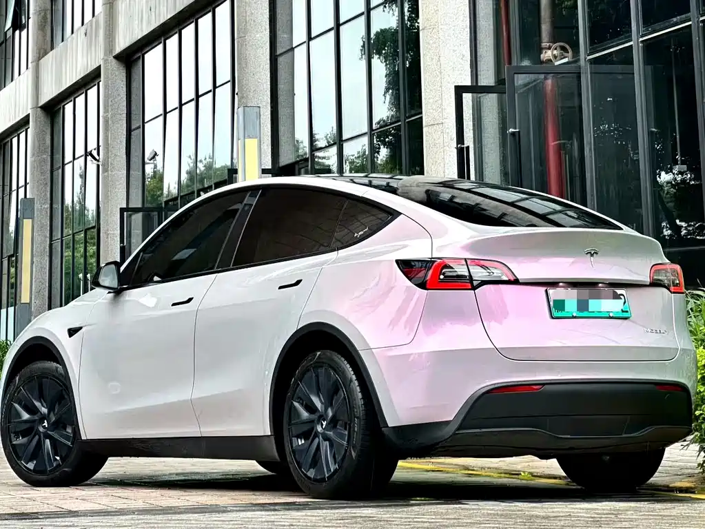 Tesla Model Y 2022 — фото 9