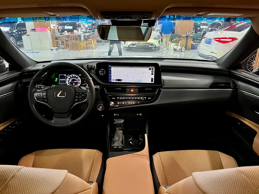 Lexus ES 2023 — фото 11