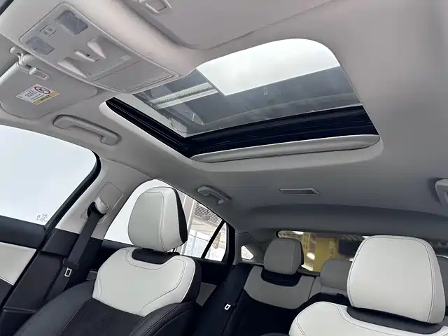Ford Mondeo 2022 — фото 13