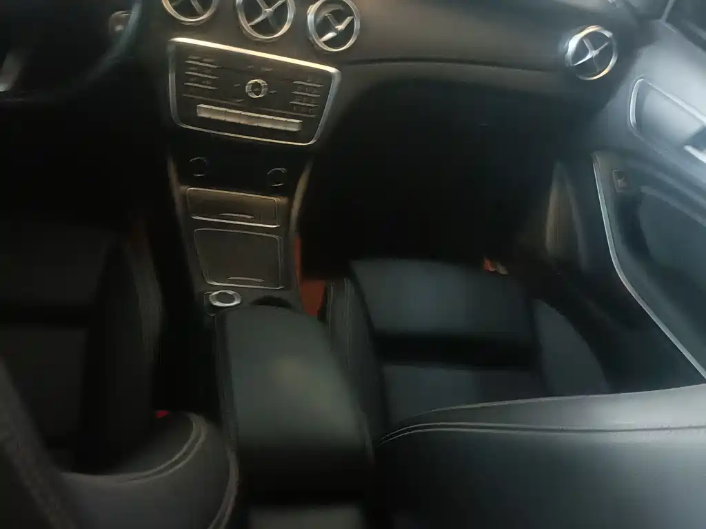 Mercedes-Benz GLA 2017 — фото 12