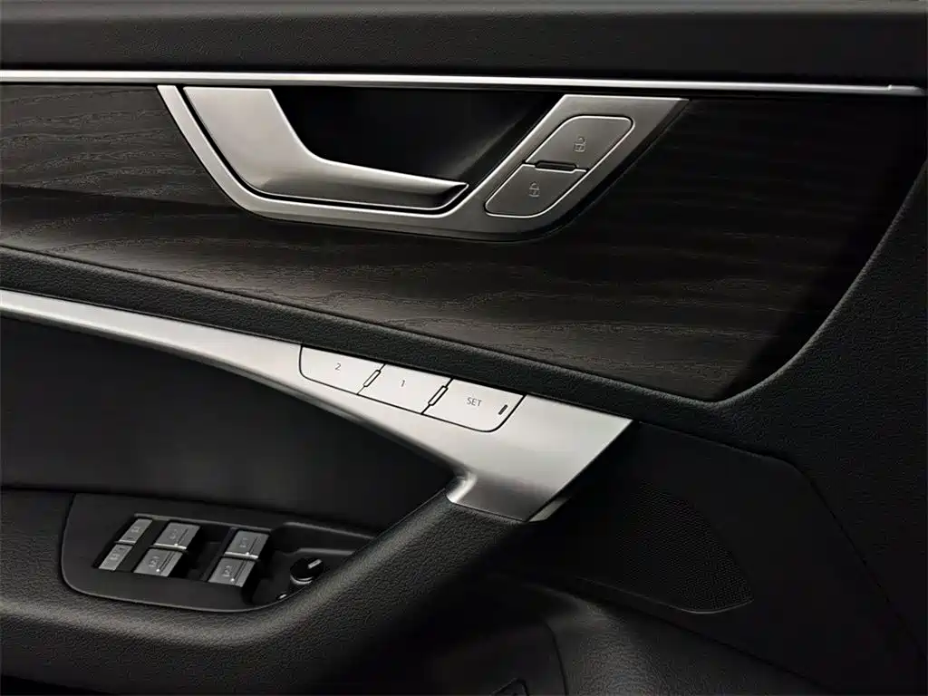 Audi A6L 2025 — фото 15