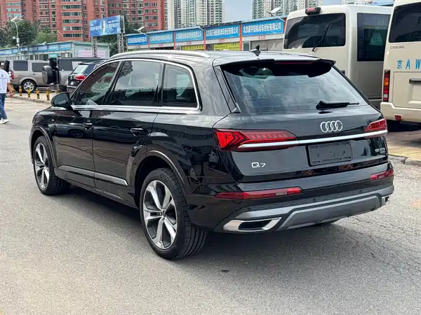 Audi Q7 2023