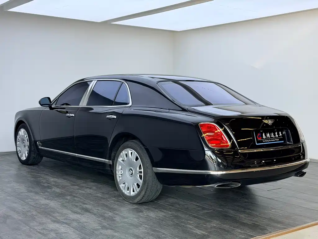 Bentley Mulsanne 2015 — фото 5