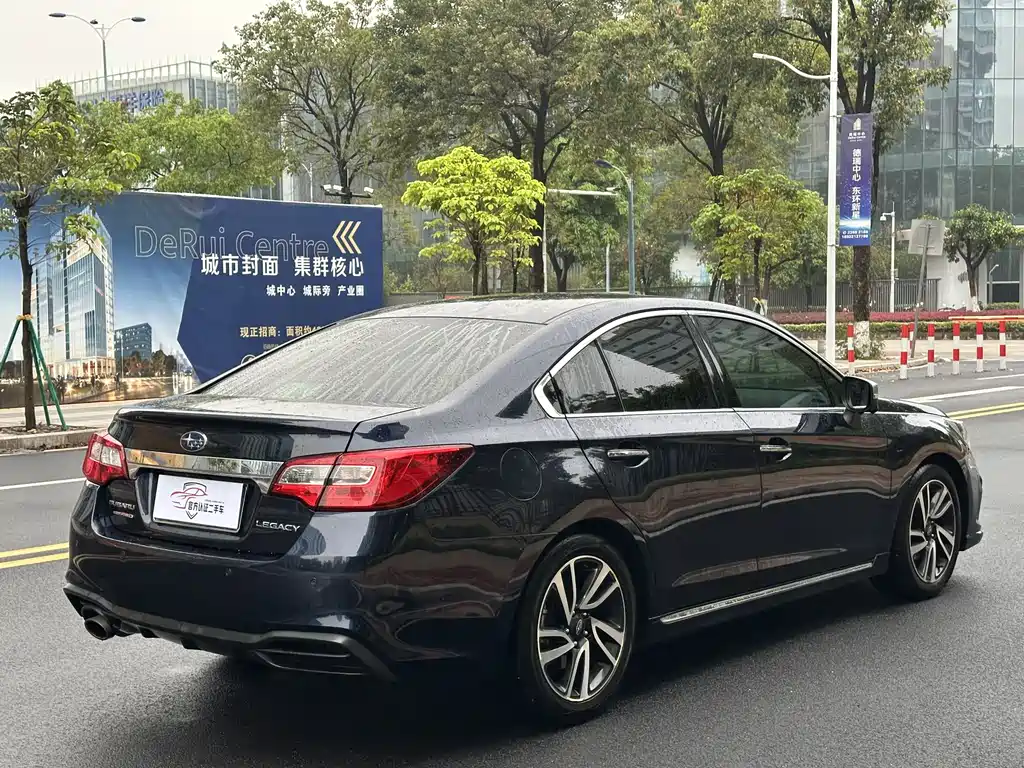Subaru Legacy 2020 — фото 15