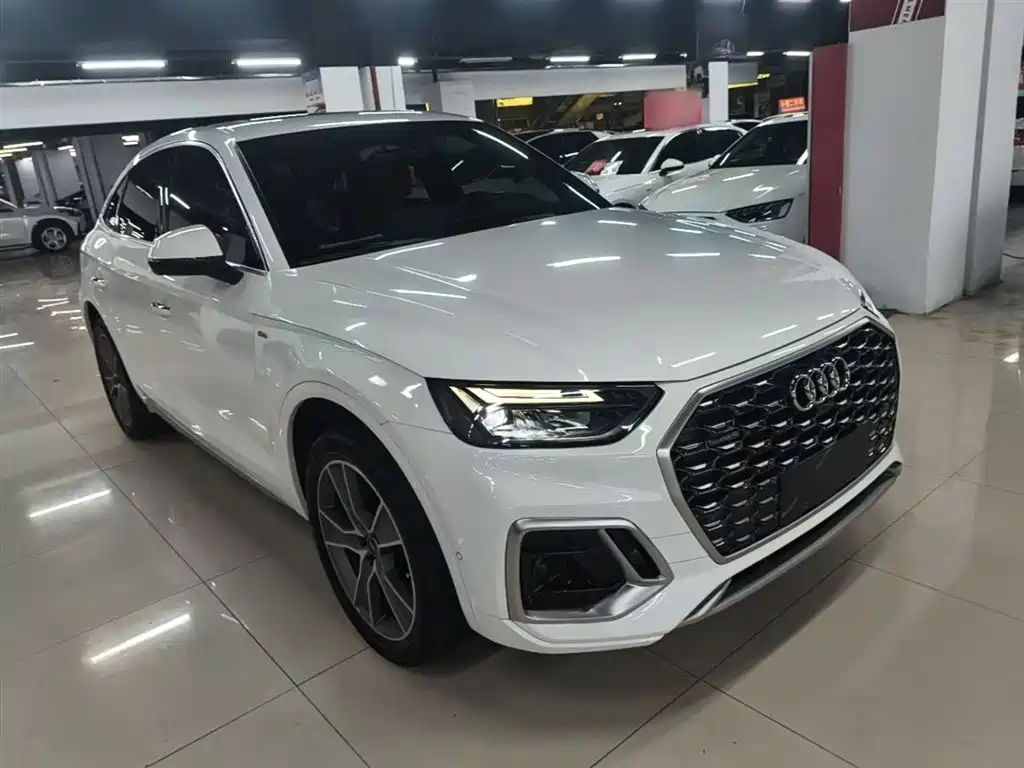 Audi Q5L Sportback 2023 — фото 4