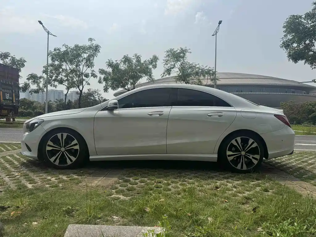 Mercedes-Benz CLA 2017 — фото 17