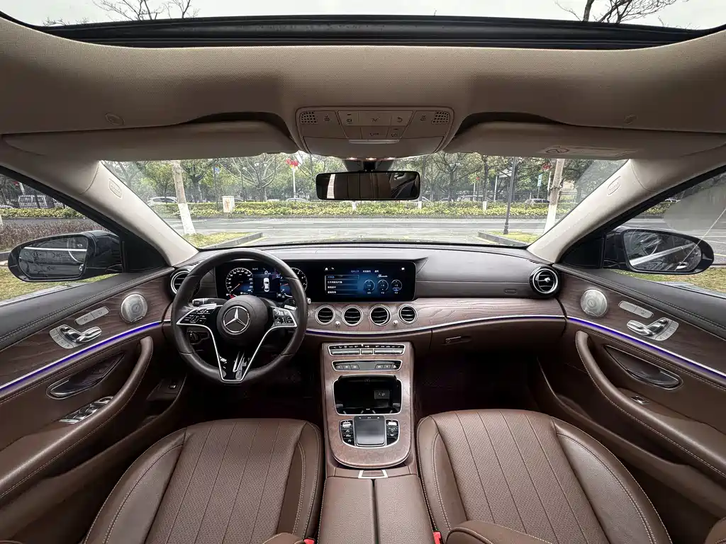 Mercedes-Benz E-Class 2022 — фото 19