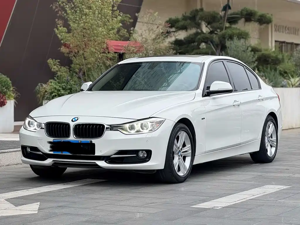 BMW 3 Series 2015 — фото 1