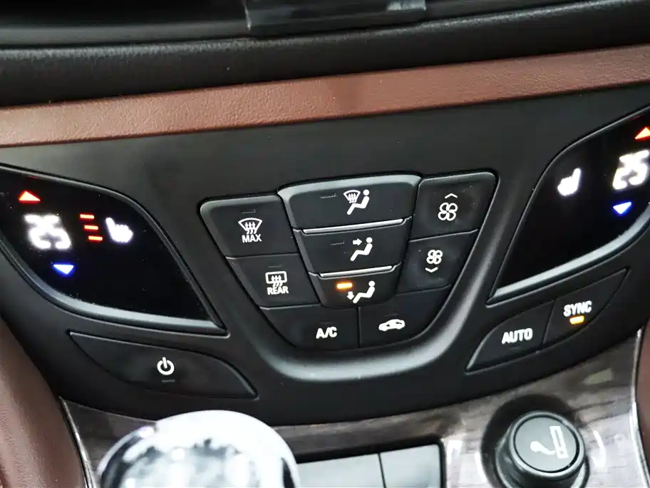 Buick Envision Plus 2018 — фото 18